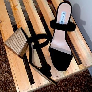 STEVE MADDEN BLACK 2 STRAP SANDAL